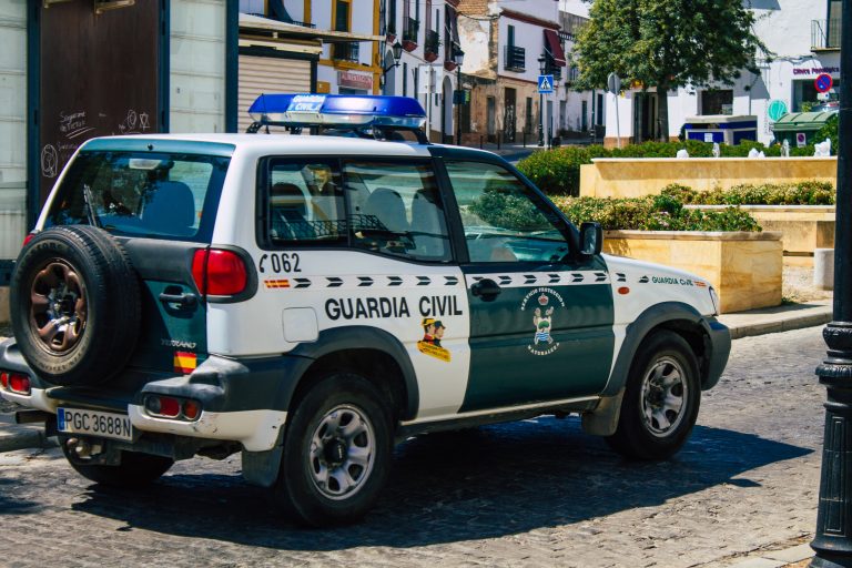 Tre Guardia Civil-tjänstemän gripna i narkotikafall