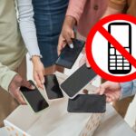 Många skolor förbjuder mobiltelefoner