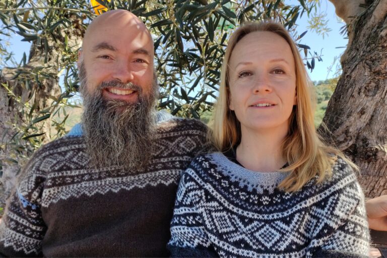 Möt Rebecca och Raymond - Ekologiska olivodlare i Spanien
