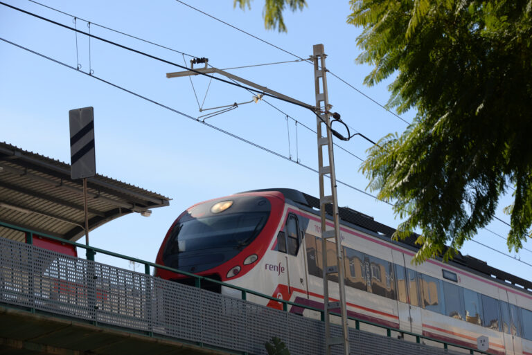 Ingenjörer: Kusttåget Málaga–Estepona bör gå under jord