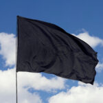 Två svarta flaggor till Málagas stränder