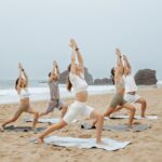 Gratis yoga- och pilatesklasser på stranden