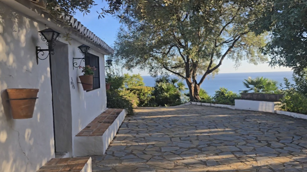 Screenshot_20251110_141655_Gallery