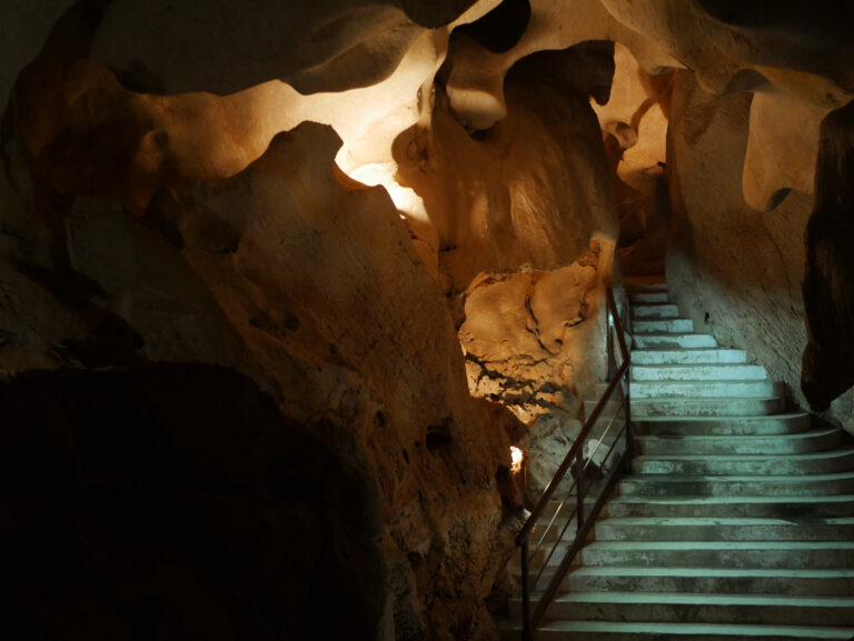 Grottmålningar i Rincón de la Victoria visar neandertalalfabet