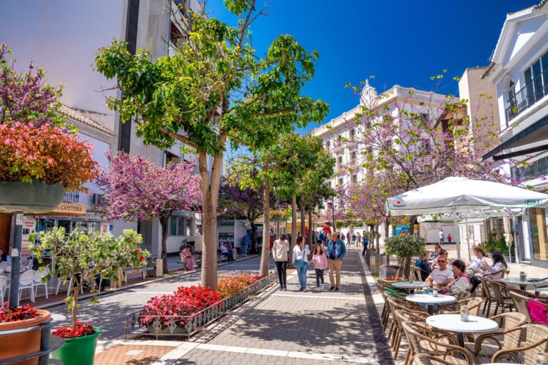 Plaza Cristóbal Colón i Estepona ska renoveras