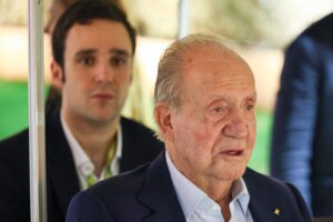 Juan Carlos I varnar för monarkins bräcklighet i sina memoarer