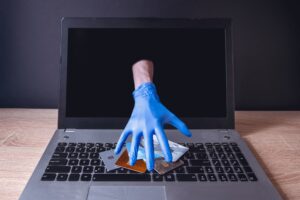 Cyberbrottslighet flyttar mer pengar än narkotikahandel